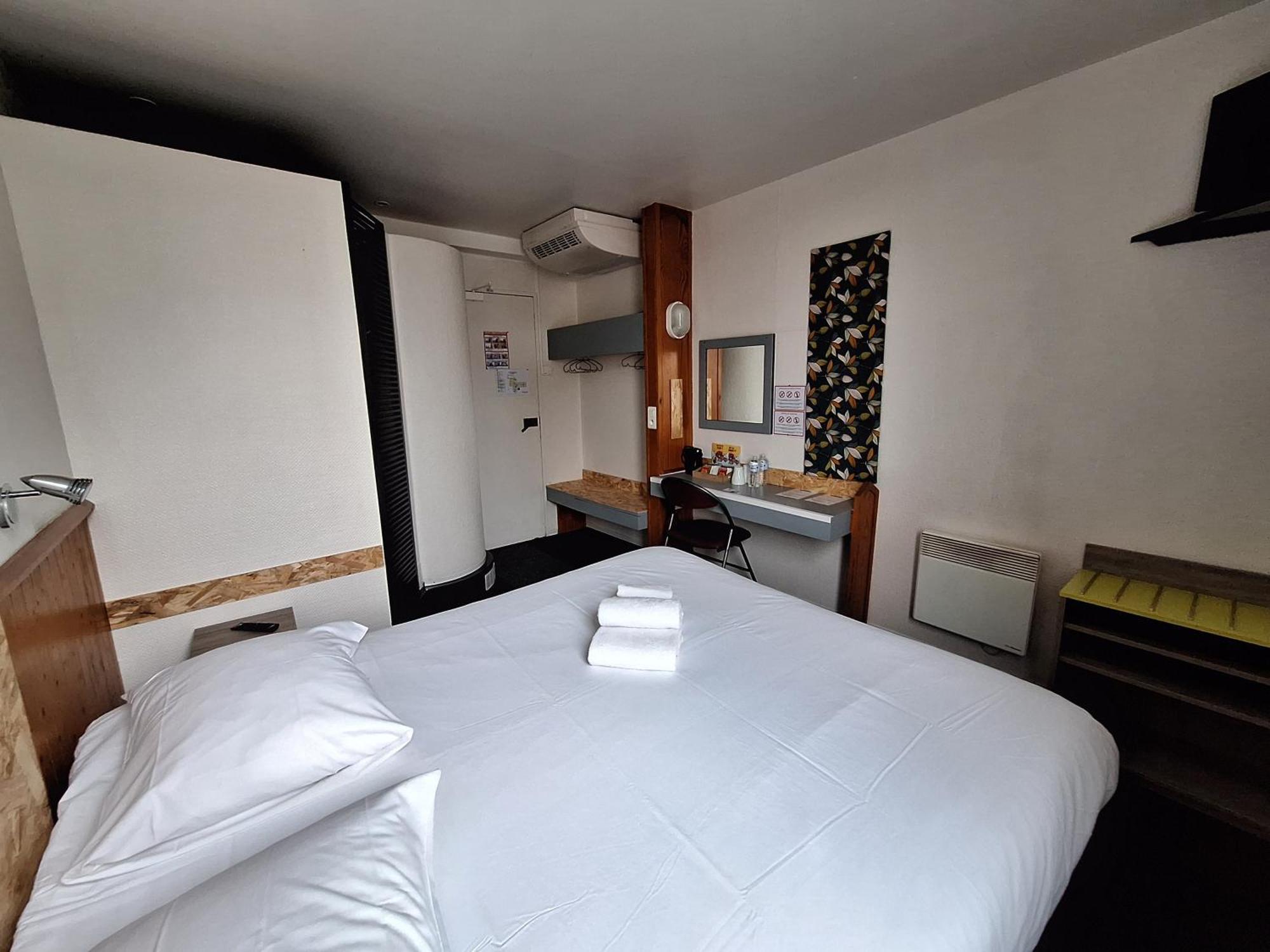 Escale Kennedy Hotell Mérignac Eksteriør bilde