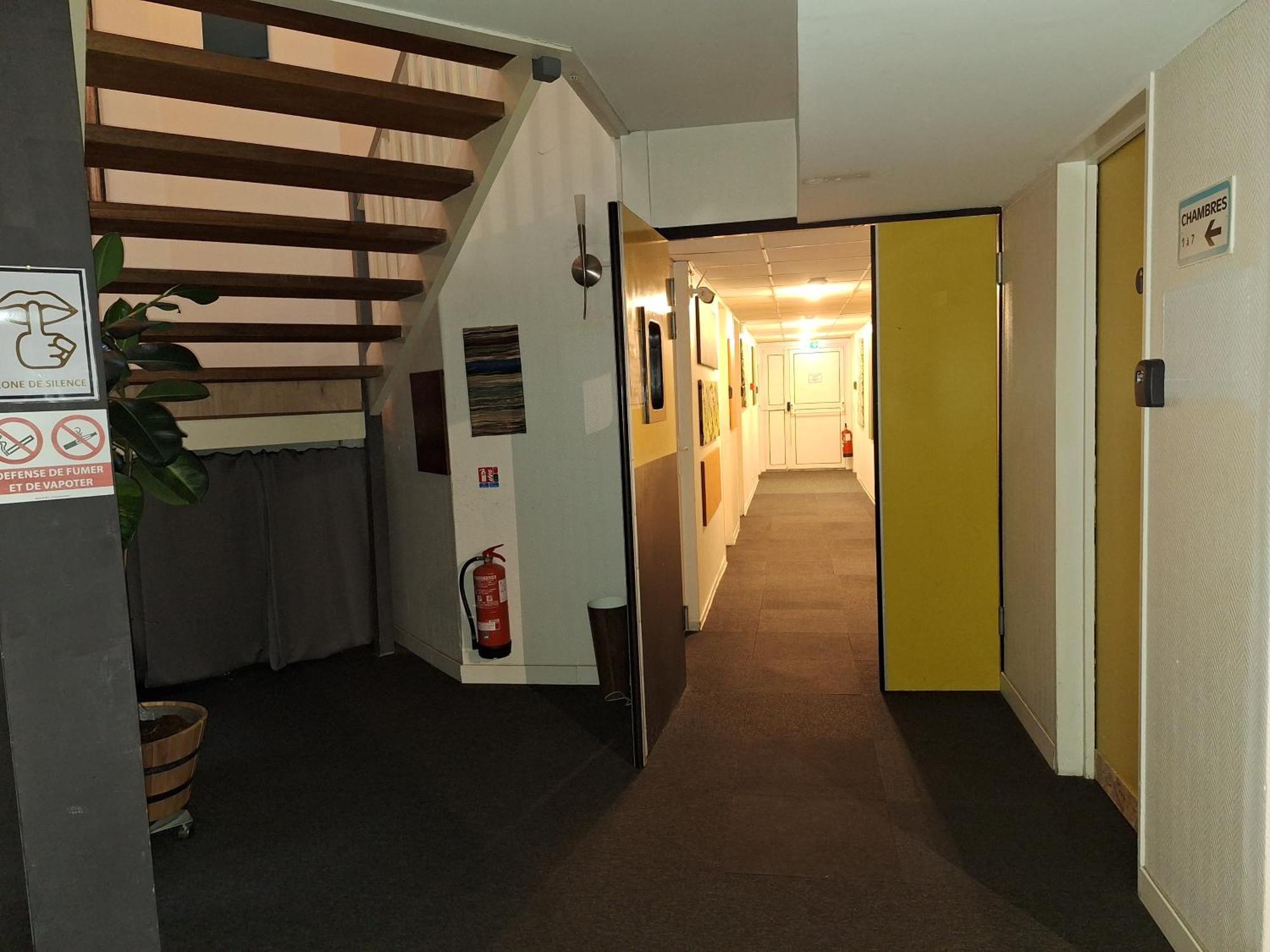Escale Kennedy Hotell Mérignac Eksteriør bilde