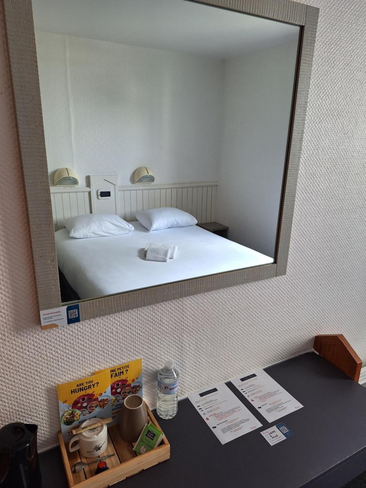 Escale Kennedy Hotell Mérignac Eksteriør bilde