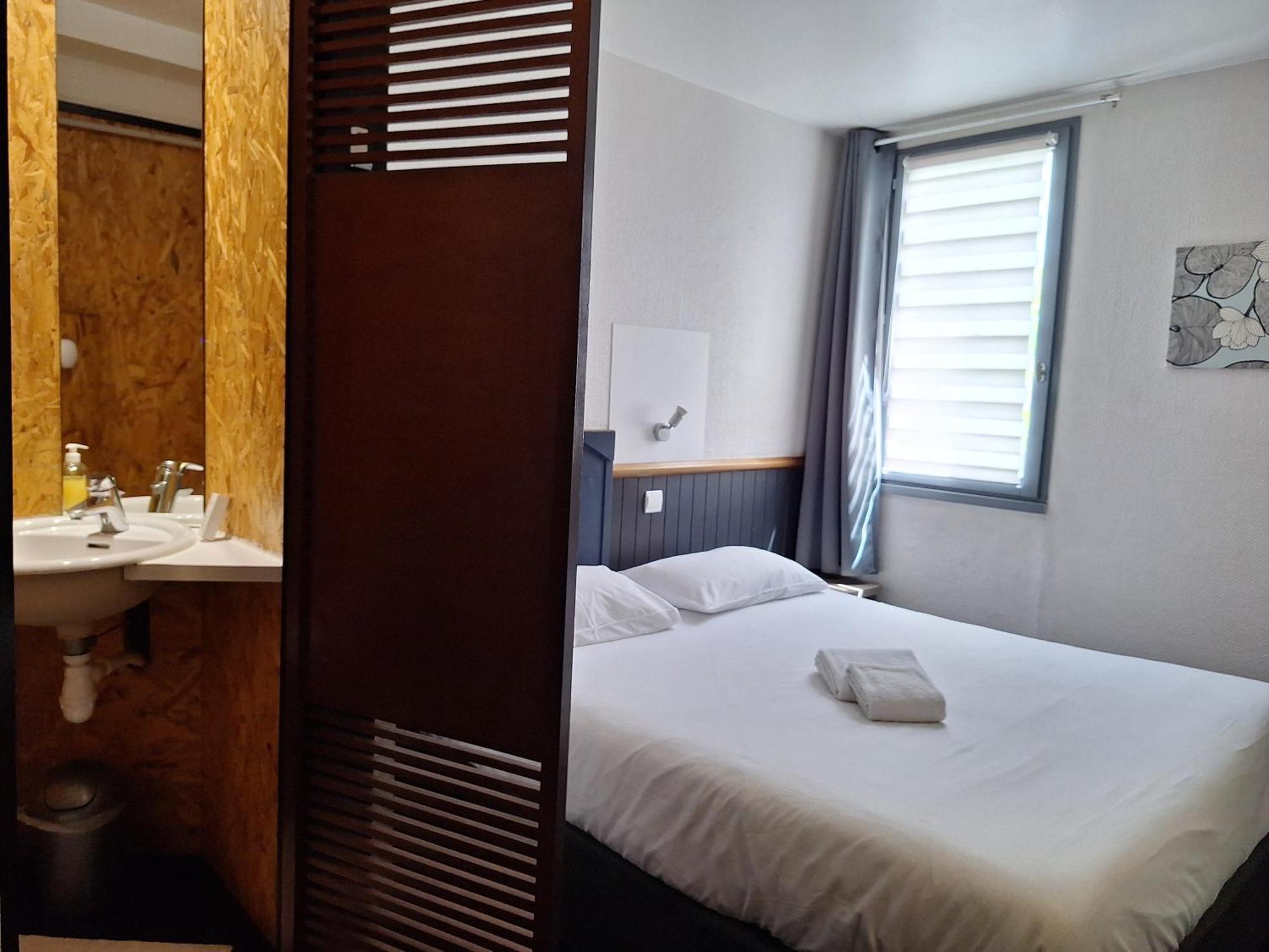 Escale Kennedy Hotell Mérignac Eksteriør bilde