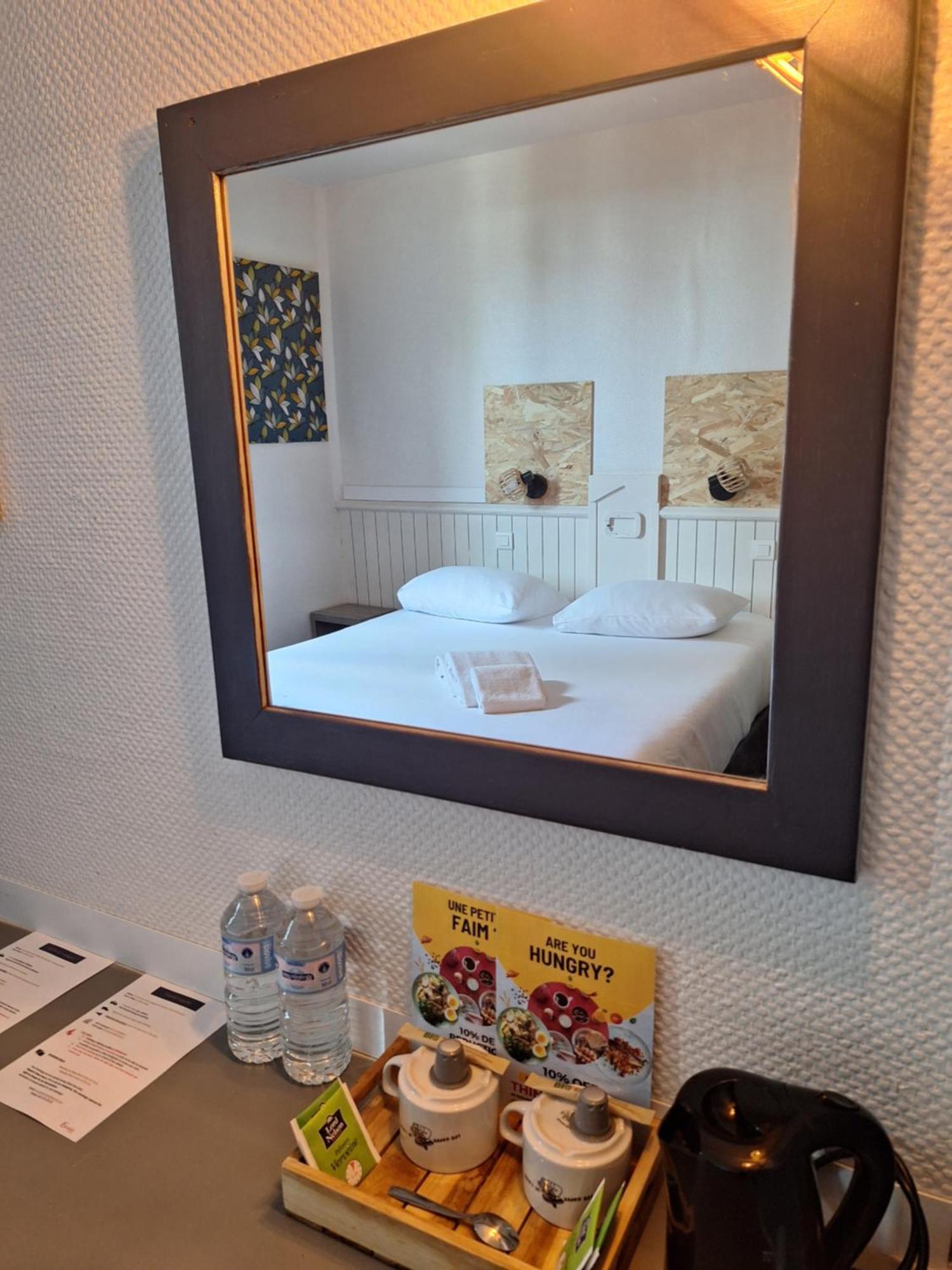 Escale Kennedy Hotell Mérignac Eksteriør bilde