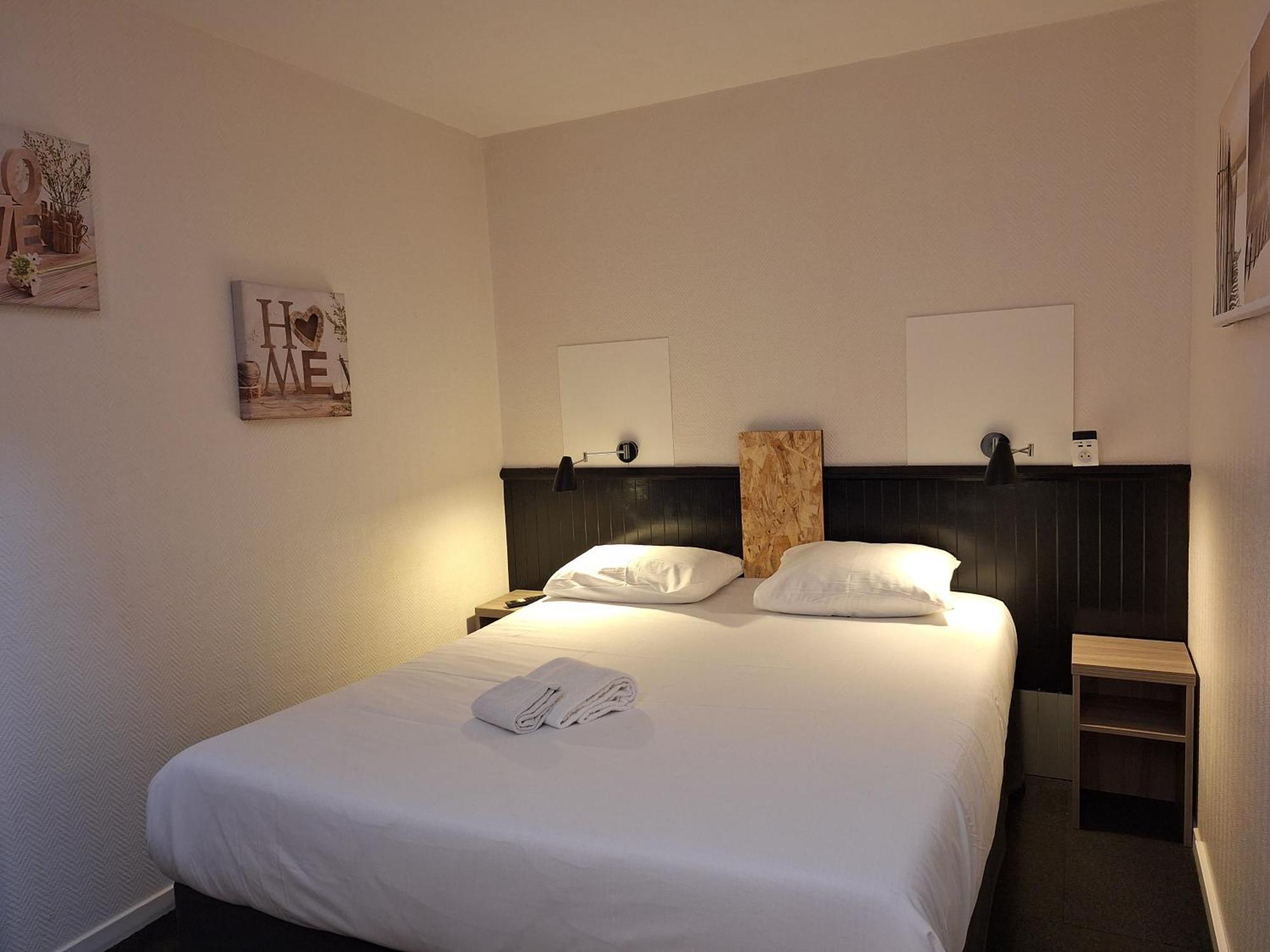 Escale Kennedy Hotell Mérignac Eksteriør bilde