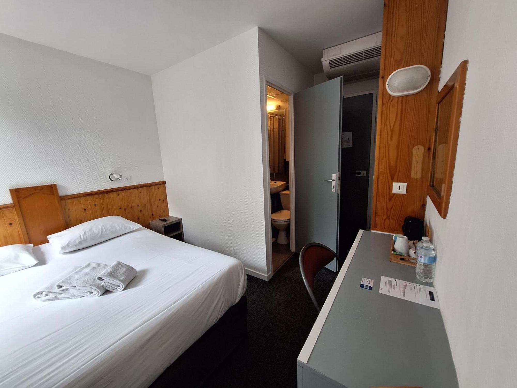 Escale Kennedy Hotell Mérignac Eksteriør bilde
