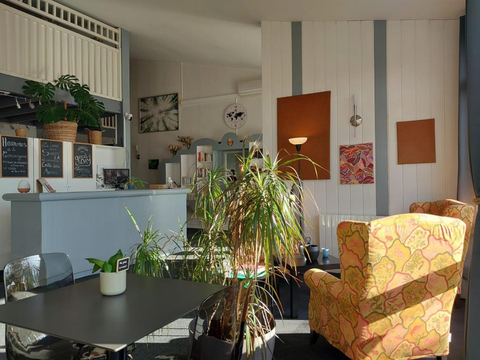 Escale Kennedy Hotell Mérignac Eksteriør bilde