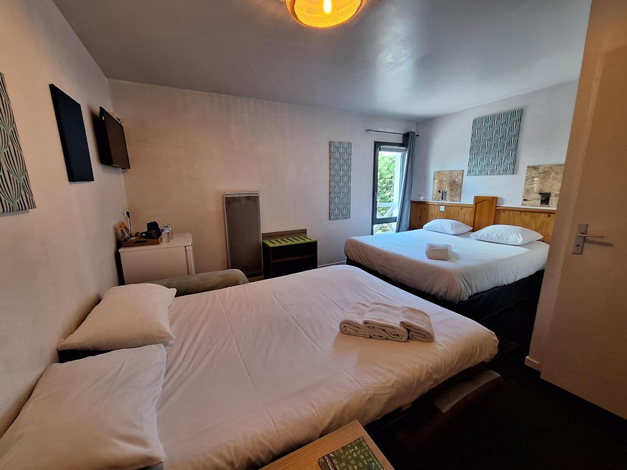 Escale Kennedy Hotell Mérignac Eksteriør bilde
